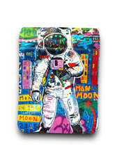 Load image into Gallery viewer, Runtz Man on Moon 3.5G Mylar Bags Holographic
